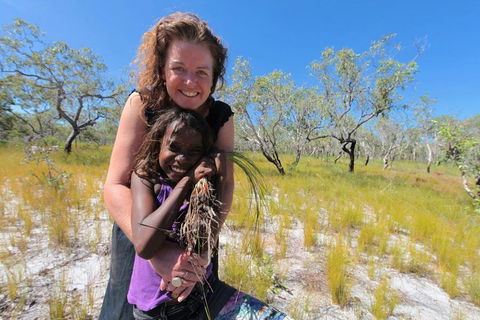 Gay-Wu Woman's 5 Day Yolngu Homeland Tour - Gold Coast Attractions 1