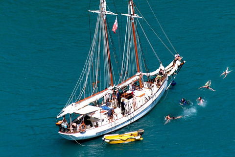 Whitehaven Beach Sailing And Snorkeling Cruise - Gold Coast Attractions 3