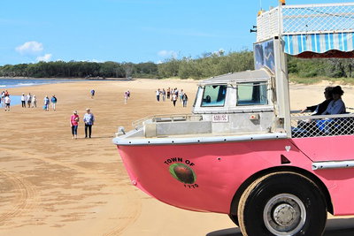 1770 Coastline Tour by LARC Amphibious Vehicle Including Picnic Lunch