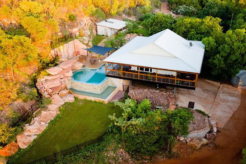 Wet Season Incredible Islands Tour - Horizontal Falls & Cygnet Bay Pearl Farm - Gold Coast Attractions 5