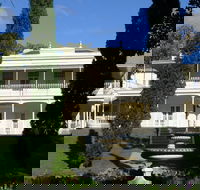 Melbourne City Tour Lifestyle of the Rich and Famous