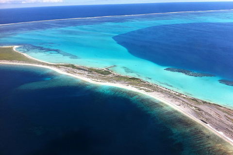 Abrolhos Islands Fixed-Wing Scenic Flight - Gold Coast Attractions 1
