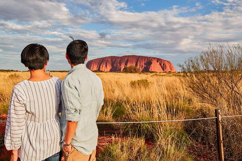 Uluru (Ayers Rock) Sunset Tour - Gold Coast Attractions 1