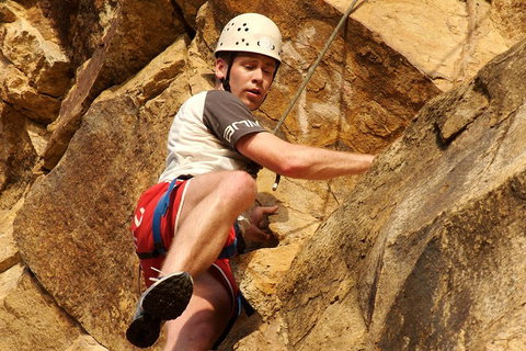 Rock Climbing At The Kangaroo Point Cliffs In Brisbane - Gold Coast Attractions 0