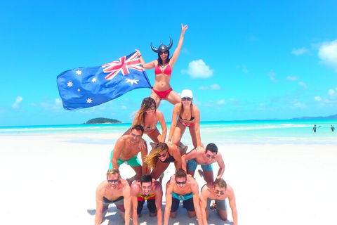 Sail, Snorkel, SUP & Kayak Charter Whitsundays - Gold Coast Attractions 3