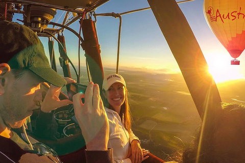 Hot Air Ballooning Tour From Cairns - Gold Coast Attractions 1