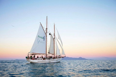 Fly & Sail Package (With Providence) - Gold Coast Attractions 1