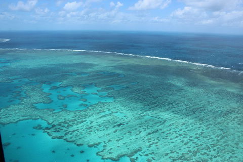 Reef And Island Scenic Flight From Airlie Beach - Gold Coast Attractions 1