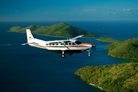 Reef And Island Scenic Flight From Airlie Beach - Gold Coast Attractions 3