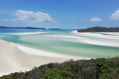 2-Night Whitsundays Sailing Cruise Incl. Whitehaven Beach & Great Barrier Reef - Gold Coast Attractions 1