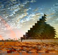 Highlights of Uluru Including Sunrise and Breakfast - Gold Coast Attractions