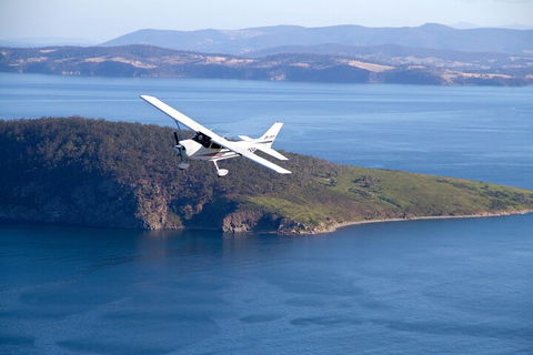 Hobart City Flight Including Mt Wellington And Derwent River - Gold Coast Attractions 5