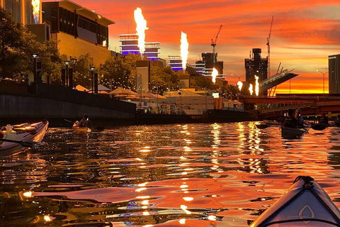 Melbourne Sunset Kayaking Experience With Dinner - Gold Coast Attractions 4