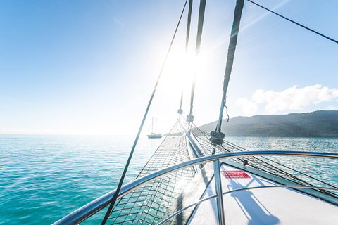 2 Night Whitsunday Islands Cruise On New Horizon From Airlie Beach - Gold Coast Attractions 2