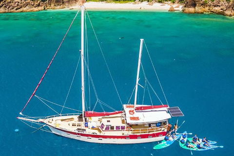 2-Day Whitsundays Sailing Adventure: SV Whitehaven - Gold Coast Attractions 5