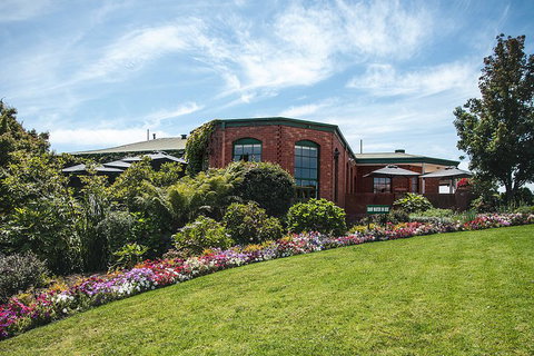 Yarra Valley Premium Tour Inc Lunch And Cheese And Wine Pairing At De Bortoli - Gold Coast Attractions 3