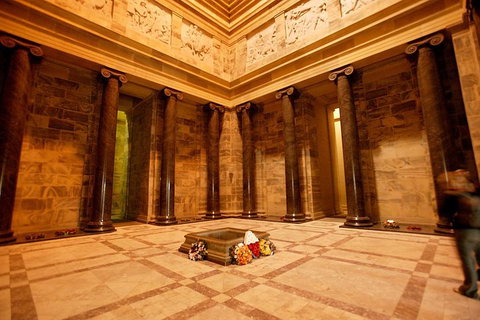 Shrine Cultural Guided Tour In Melbourne - Gold Coast Attractions 4