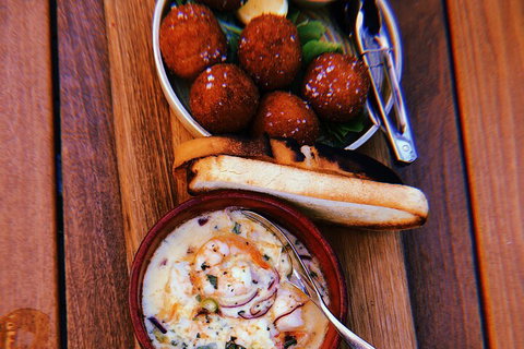 Personalised, All-inclusive Day Tours Of The Hunter Valleys Finest Venues - Gold Coast Attractions 4